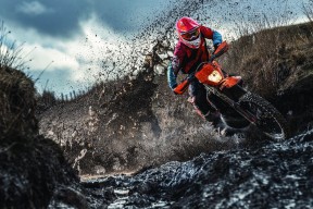 中国篮球正在书写全新篇章，搜一下中国篮球